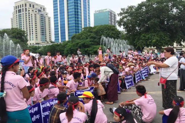 သွေးစည်းညီညွတ်သောသမဂ္ဂများအဖွဲ့ချုပ် မြန်မာ(STUM)