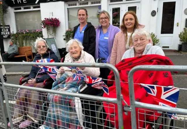Many people have wrapped up warm and some have even brought picnics.