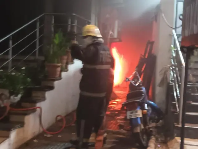 సికింద్రాబాద్‌లో భారీ అగ్ని ప్రమాదం