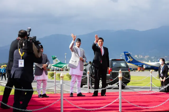 नेपाल और चीन के नेताओं की मुलाकात