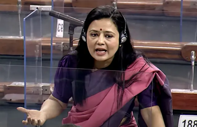 मोहुआ मोइत्रा