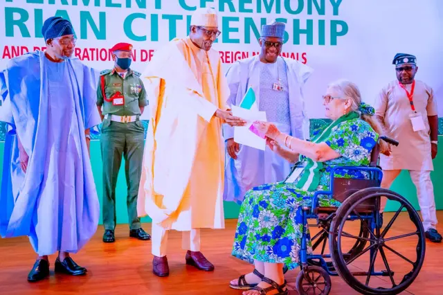 Presido tell dem to be good citizens of di kontri to enjoy all di rights and privileges wey dem don get