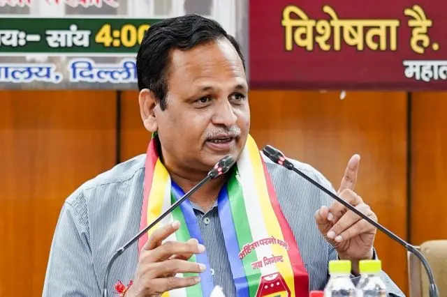 दिल्ली सरकार के मंत्री सत्येंद्र जैन