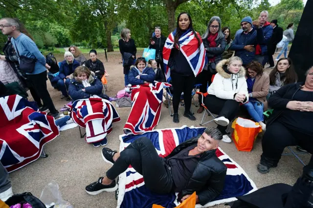 people slep overnight in Lonodn