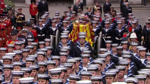 প্রথম শোকযাত্রা