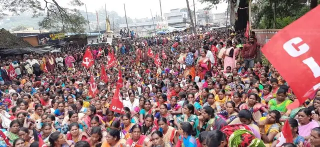 కార్మికుల ఆందోళన