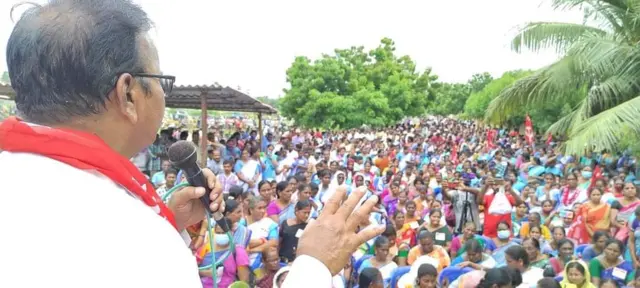 కార్మికుల ఆందోళన