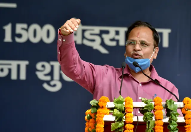 दिल्ली के स्वास्थ्य मंत्री सत्येंद्र जैन