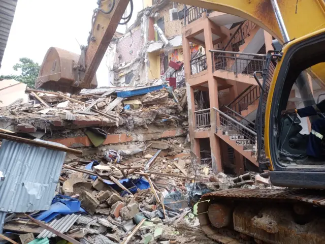 Buildin Collapse