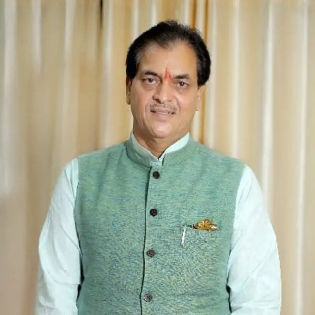 चौथी विधानसभा के अध्यक्ष प्रेमचंद अग्रवाल ने भी ऐसी भर्तियां करने की बात स्वीकार भी की थी