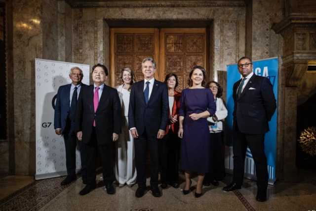 G7