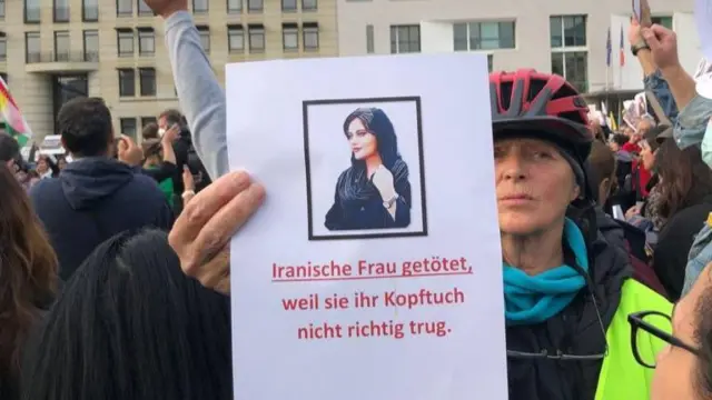 تجمع همبستگی با ایرانیان در برلین آلمان