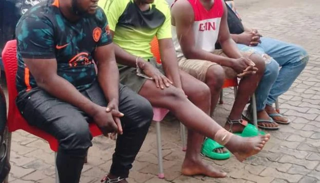 E kwuru na nwaamadị a na-ebi ndụ dịka onye ọgaranya.