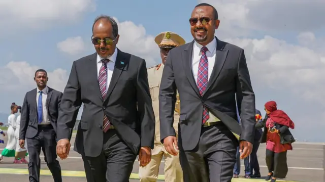 Madaxweynaha Soomaaliya oo saaka lagu soo dhaweeyay Addis Ababa
