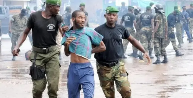 Ihe karịrị mmadụ 150 ka e gburu na ngaghari iwe maka ọchịchị ndị agha e mere na Septemba 2009