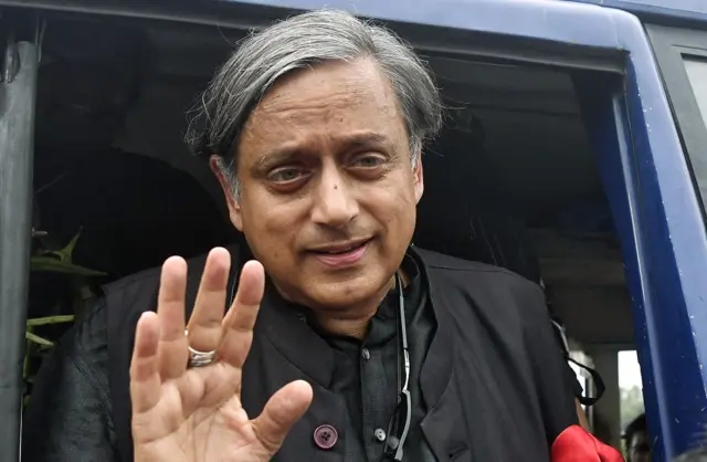 शशि थरूर
