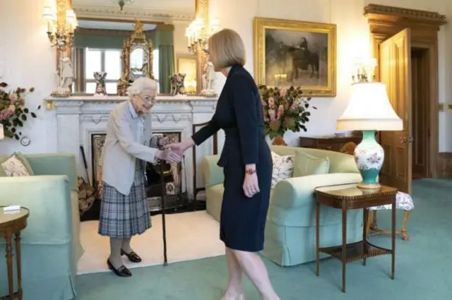 Liz Truss oo la kulantay boqoradda