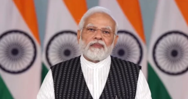 नरेंद्र मोदी