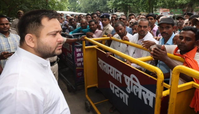 तेजस्वी यादव