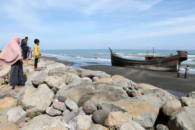 يكرر أفراد أقلية الروهيمغا محاولات الهرب من ميانمار