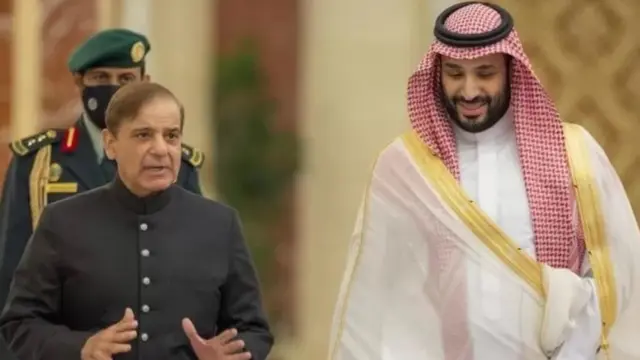 शहबाज़ शरीफ़ और प्रिंस मोहम्मद