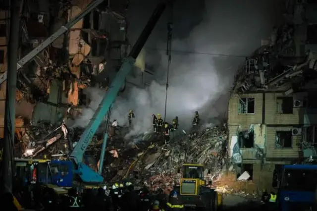 Рятувальники у Дніпрі