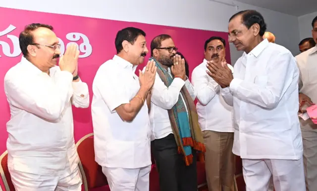 బీఆర్ఎస్‌లో ఏపీ నేతల చేరిక