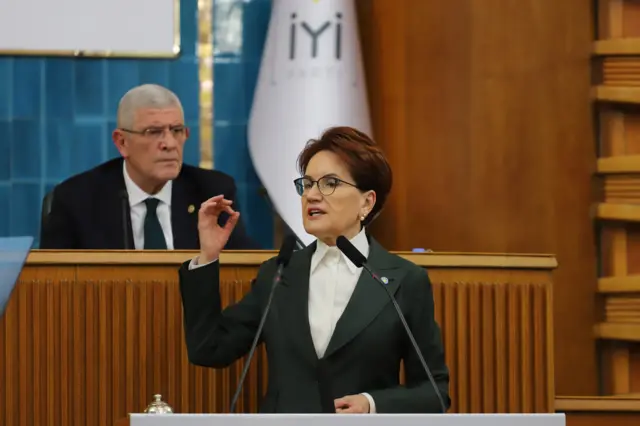 akşener