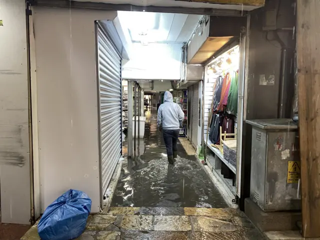 izmir su baskını kemeraltı