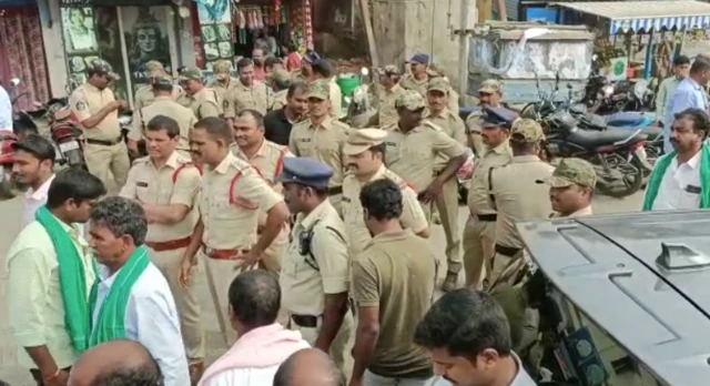 పోలీసులు