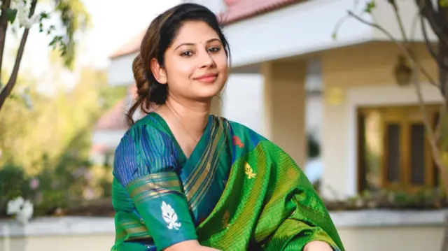 సీనియర్ ఐఏఎస్ స్మిత సబర్వాల్