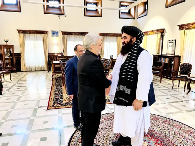 حسن کاظمی قمی در دیدار با امیرخان متقی در قصر ستاره  وزارت خارجه افغانستان