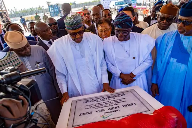 Onyeisiala Buhari na Gọvanọ Sanwo-Olu nke Legos steeti