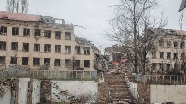 Разрушенный российскими войсками дом в Соледаре - ноябрь 2022 года