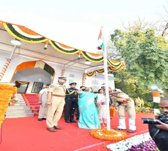 రాజ్‌భవన్ వేడుకలు