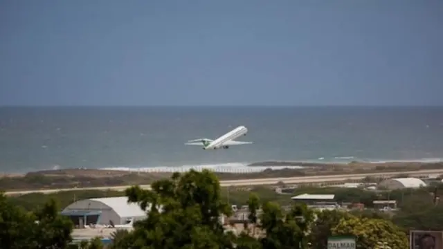 Diyaarad hawada sii galaysa