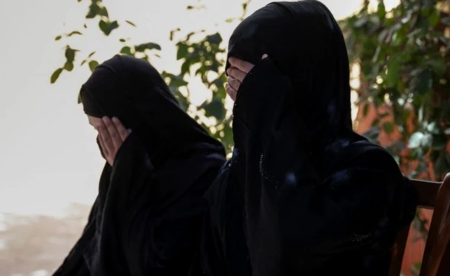 तालिबान ने महिलाओं पर जो पाबंदियां लगाईं.