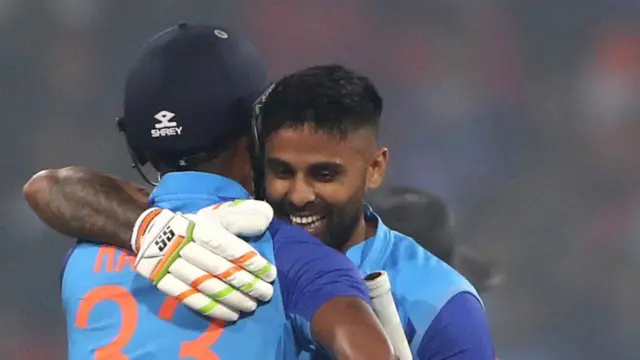 સુર્યકુમાર યાદવ અને હાર્દિક પંડ્યા