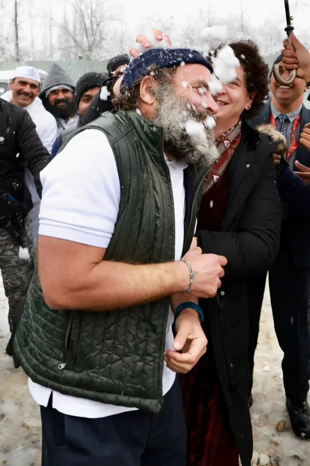 રાહુલ ગાંધી અને પ્રિયંકા ગાંધી