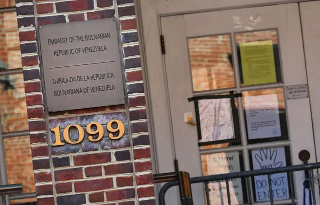 إغلاق السفارة الفنزويلية في واشنطن