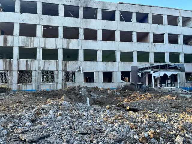Мэр Краматорска Александр Гончаренко опубликовал фото одного из пострадавших зданий