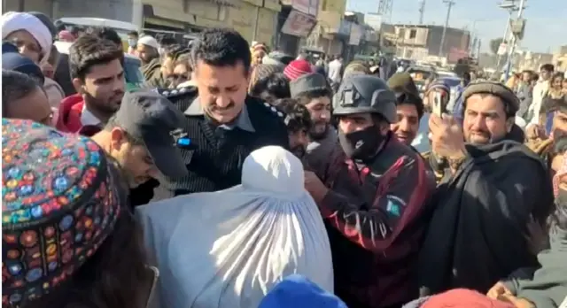بنوں