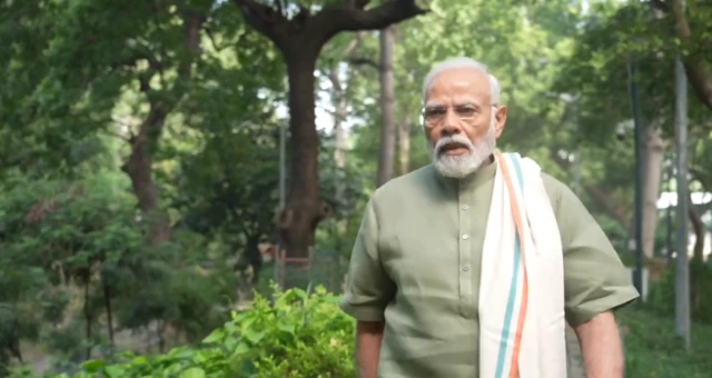 नरेंद्र मोदी