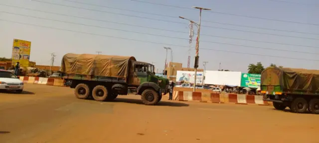 Ya tabbatar da cewa sojojin Faransa 1,400 ne za su fice daga ƙasar, Farawa daga ranar Talata.