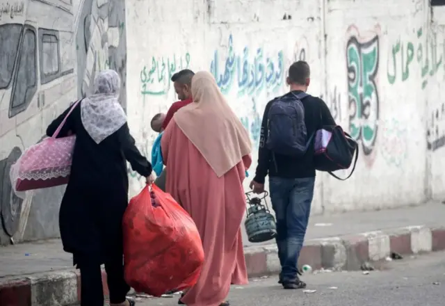 عائلة نازحة في غزة