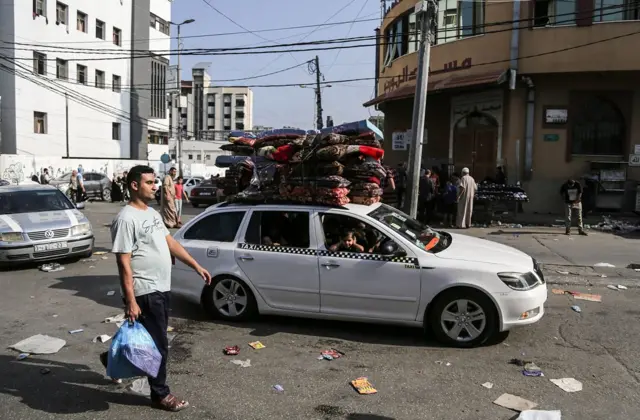 عائلة تُهجّر عقب إعلان إسرائيل بضرورة الإخلاء
