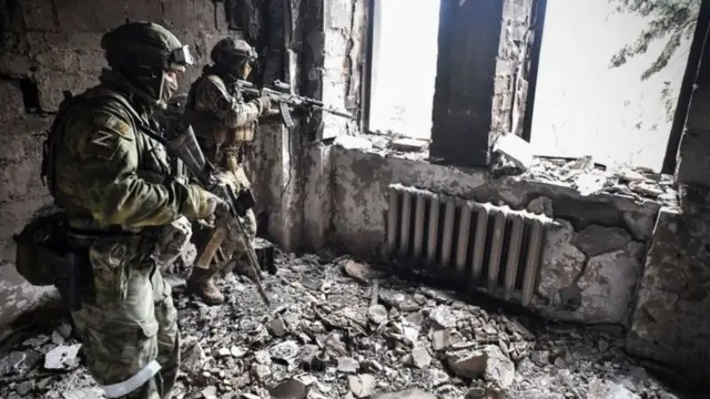 военные в Мариуполе