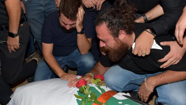من تشييع عصام عبدالله