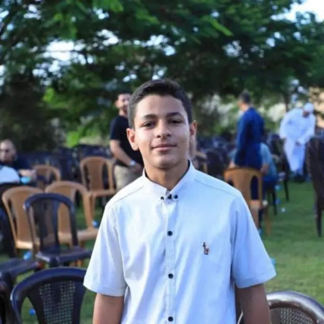 وليد ذو 15 عاماً