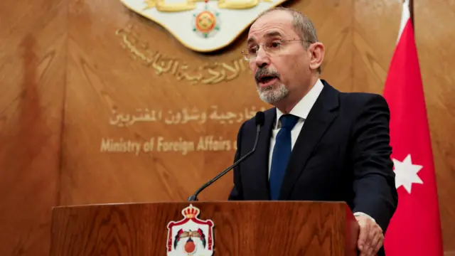 نائب رئيس الوزراء وزير الخارجية الأردني أيمن الصفدي